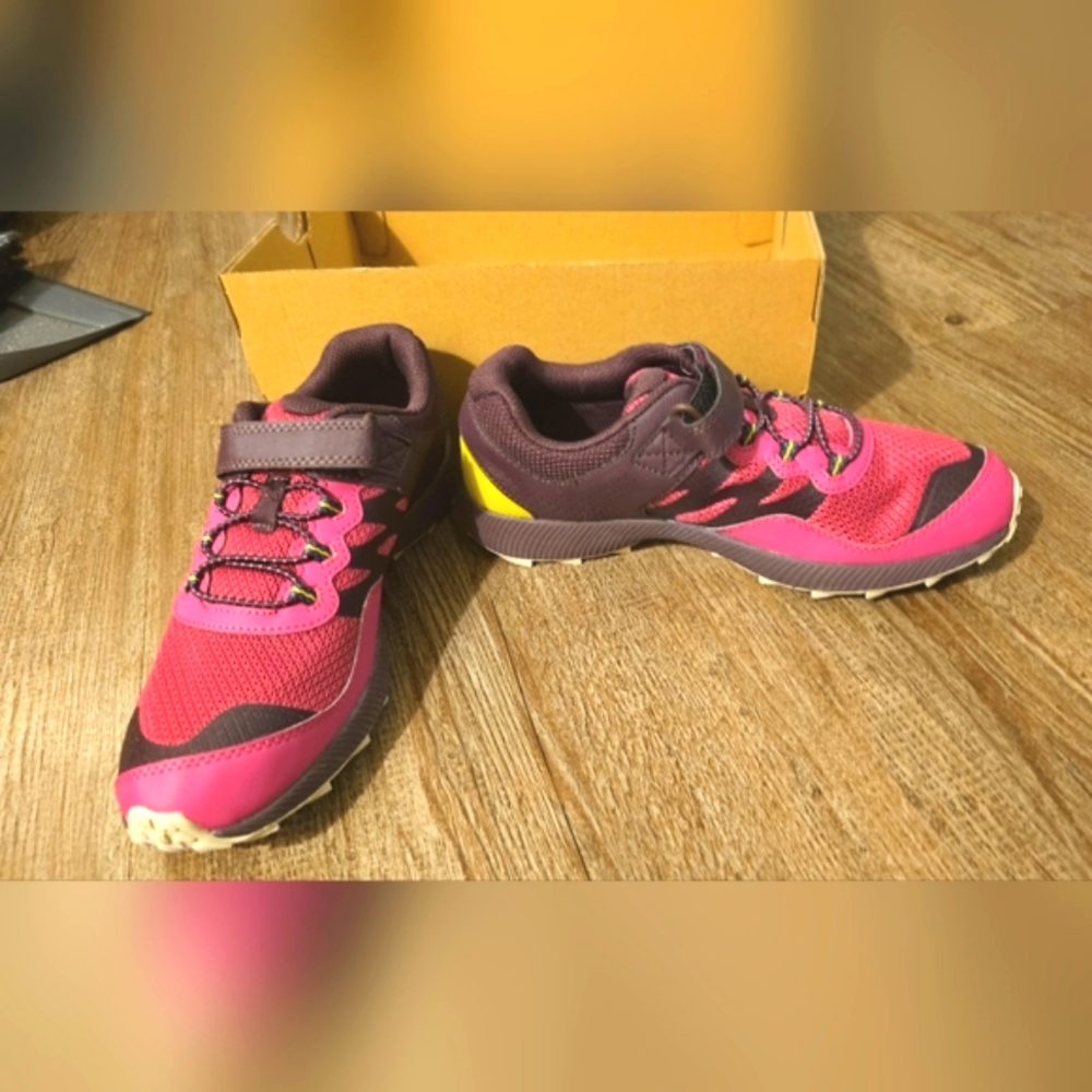 Merrell Fuschia Big Girls Shoes